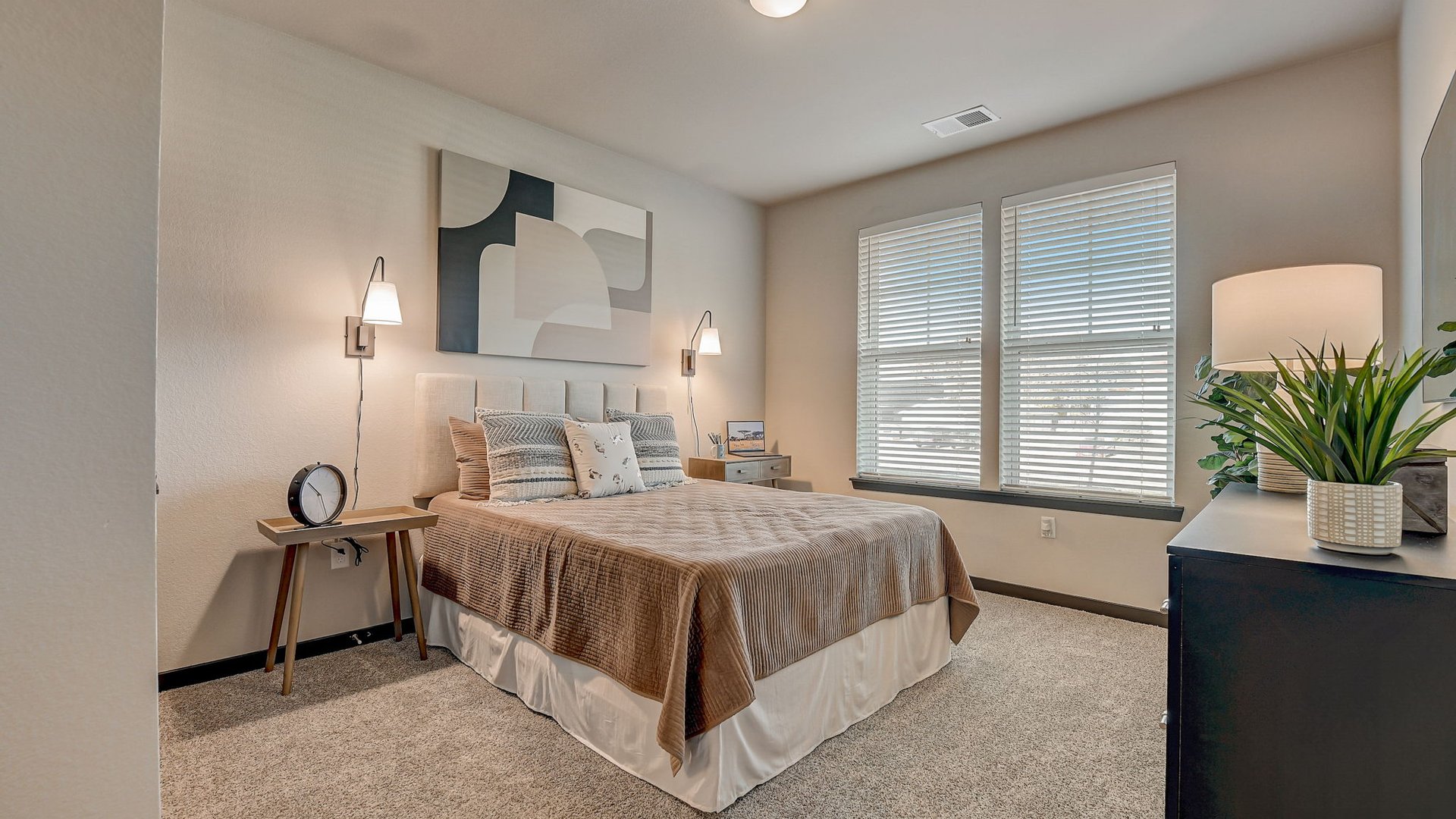 Virtual Tours & Gallery Authentix Cottage Grove Apartments